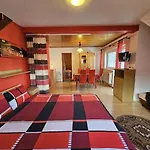 Spacious By The Mountains - 9 Beds Διαμέρισμα Tvrdosin