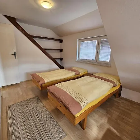 Spacious By The Mountains - 9 Beds 公寓 特夫尔多辛