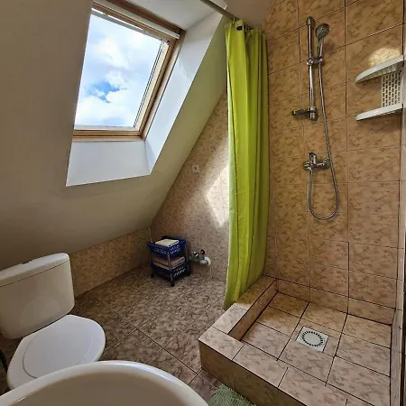 Spacious By The Mountains - 9 Beds Апартаменты Тврдошин