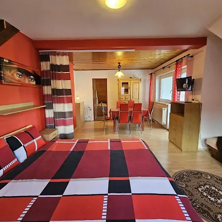 Spacious By The Mountains - 9 Beds Daire Tvrdosin